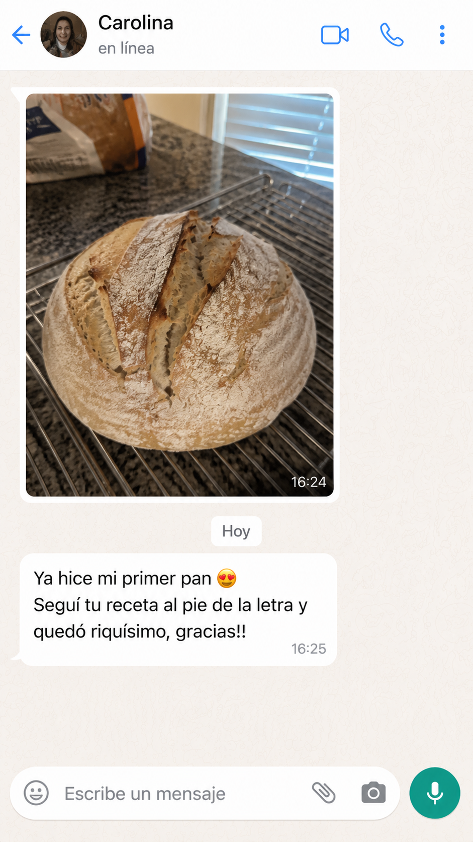 Mensaje de WhatsApp de Carolina